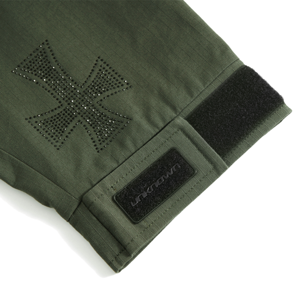 UNKNOWN LONDON(アンノウン・ロンドン)商品ページ - Cross