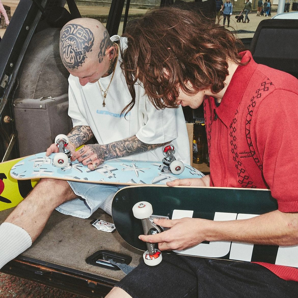 UNKNOWN LONDON(アンノウン・ロンドン)商品ページ - Distressed UNKNOWN LONDON(アンノウン・ロンドン)商品ページ - Distressed