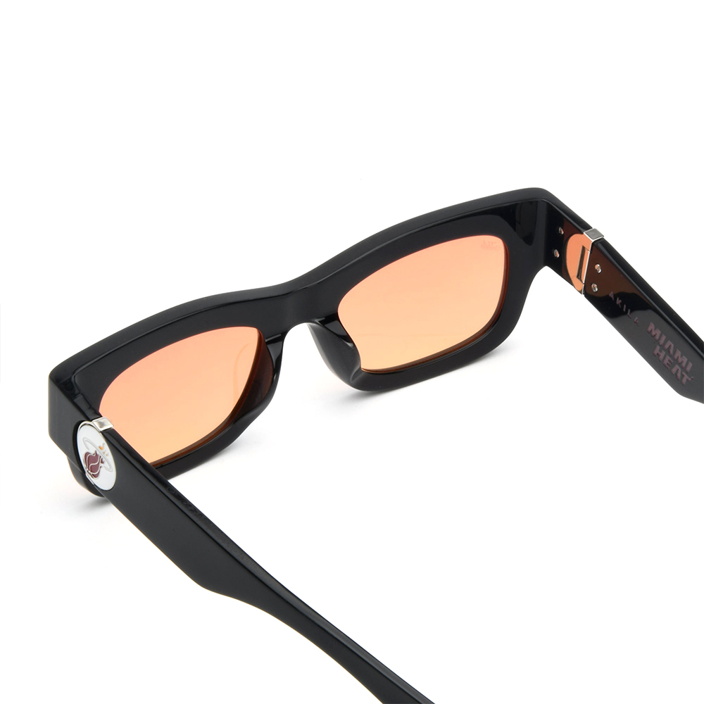 AKILA LA × NBA (アキラ・エルエー) 商品ページ - NBA Jubilee