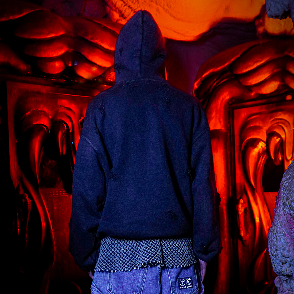 THUG CLUB(サグ・クラブ)商品ページ - Rock Hooded Sweatshirt THUG CLUB(サグ・クラブ)商品ページ - Rock Hooded Sweatshirt
