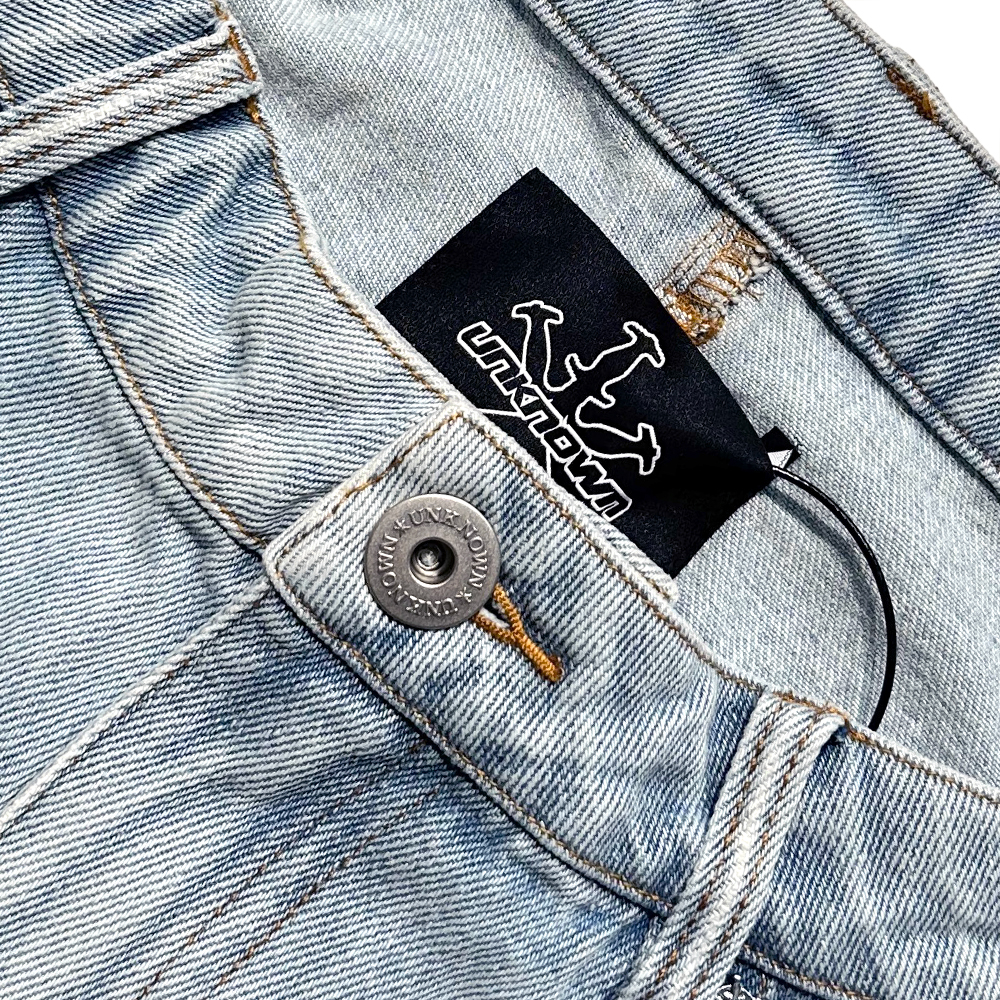 UNKNOWN LONDON(アンノウン・ロンドン)商品ページ - Bleached UNKNOWN LONDON(アンノウン・ロンドン)商品ページ - Bleached