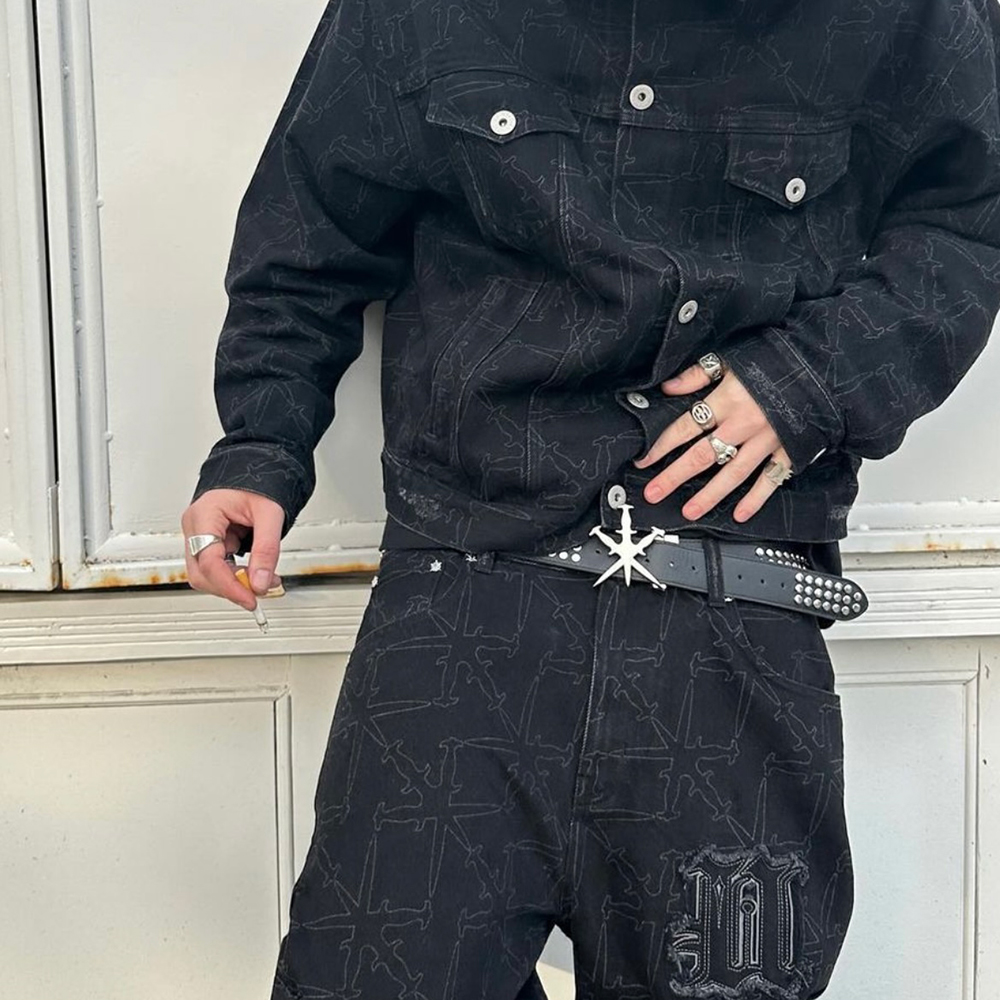 UNKNOWN LONDON(アンノウン・ロンドン)商品ページ - Metal Stud Belt 