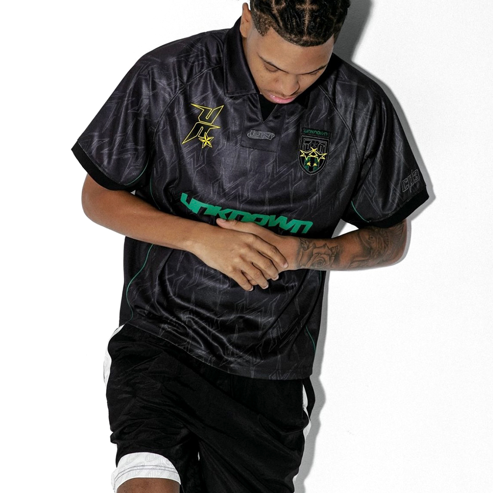 UNKNOWN LONDON(アンノウン・ロンドン)商品ページ - Monogram UNKNOWN LONDON(アンノウン・ロンドン)商品ページ - Monogram