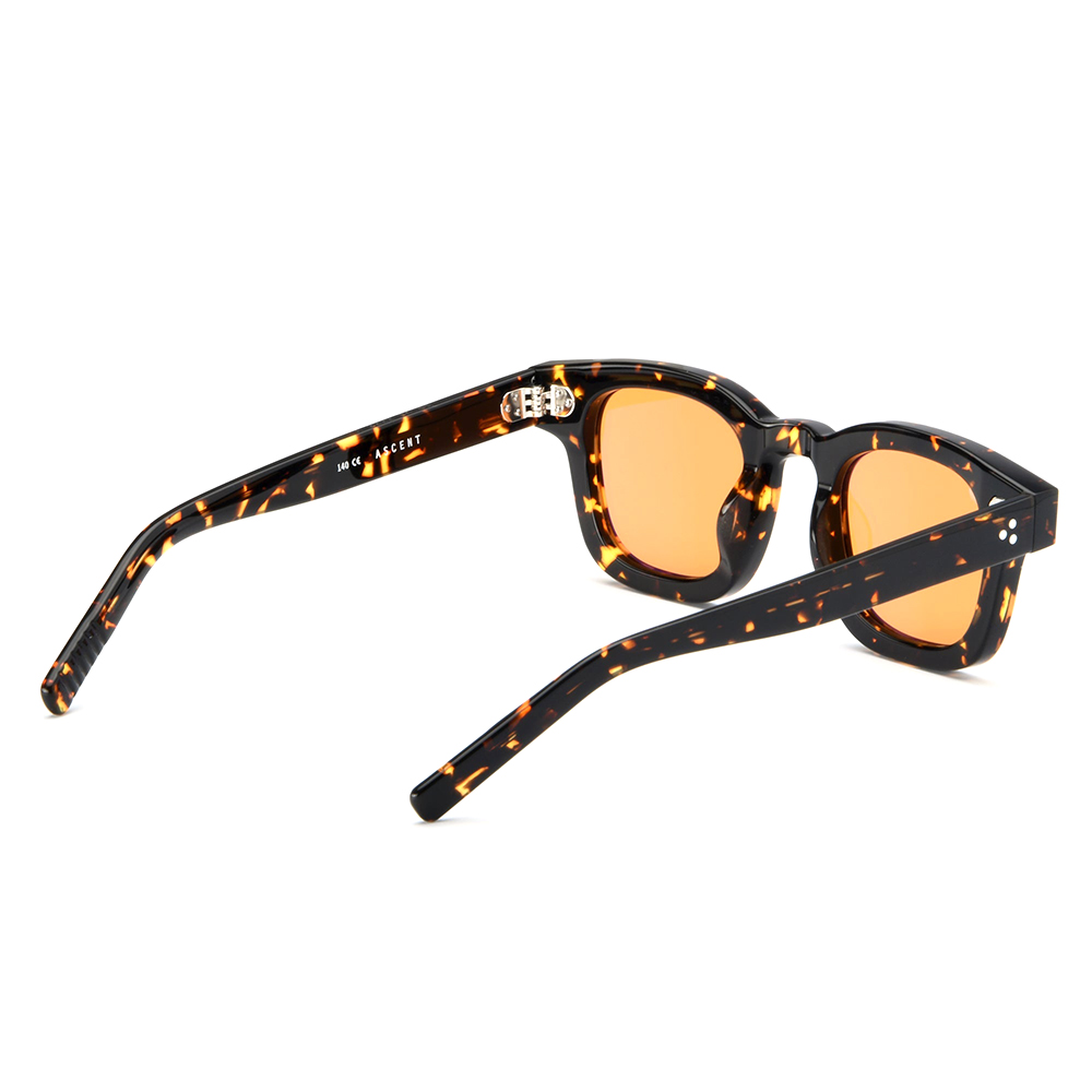 AKILA LA (アキラ・エルエー) 商品ページ - Ascent Sunglasses