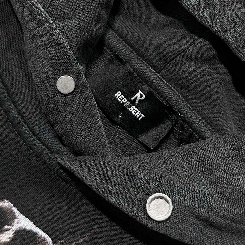 【関税込み】Represent ブラック 'Thoroughbred' フーディ Represent Thoroughbred Logo Cotton Hoodie | Saks Fifth Avenue