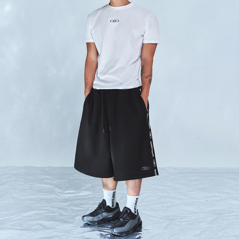 【BORN TO WIN】Chrome B Black Line ハーフパンツ/韓国ブランド BORN TO WIN(ボーン・トゥ・ウィン)商品ページ - Chrome B Black