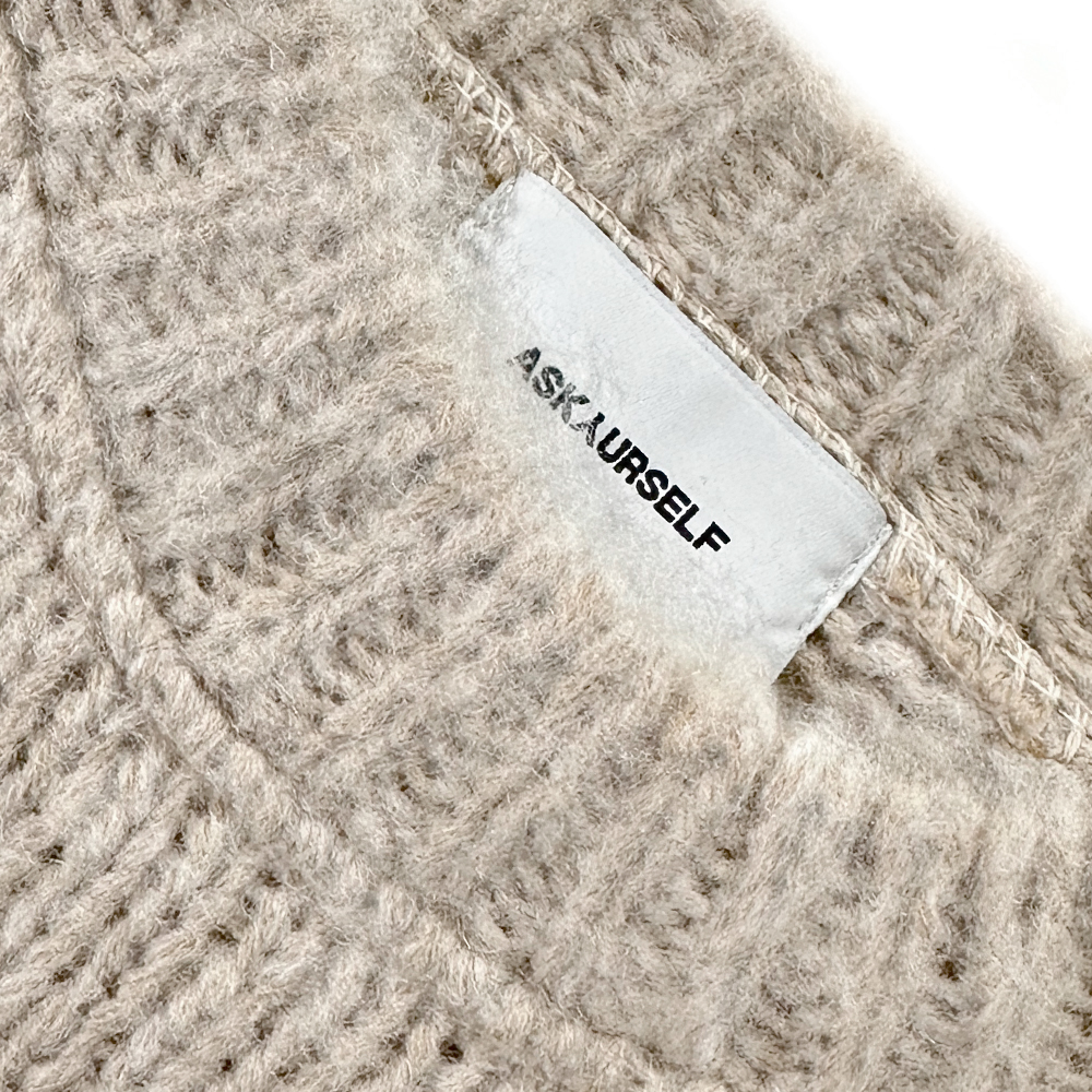 ASKYURSELF (アスクユアセルフ)商品ページ - Brushed Cross Knit ASKYURSELF (アスクユアセルフ)商品ページ - Brushed Cross Knit