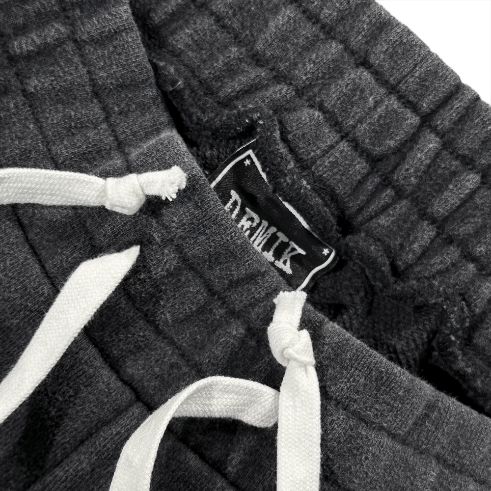 DEMIK EXCLUSIVES(デミックエクスクルーシヴ)商品ページ