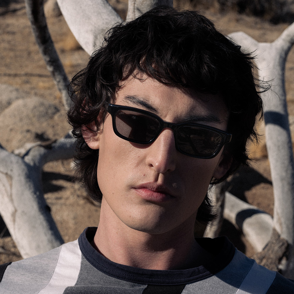 AKILA LA (アキラ・エルエー) 商品ページ - Trivia Sunglasses - Black