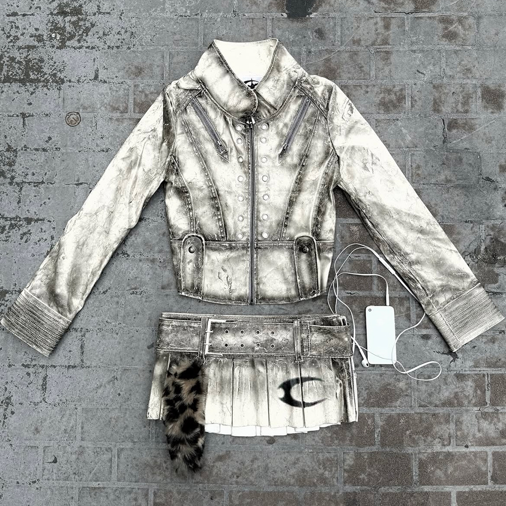 国内発送■COZY WORLDWIDE■White Waxed Skirt COZY WORLDWIDE(コジー ワールドワイド)商品ページ - White