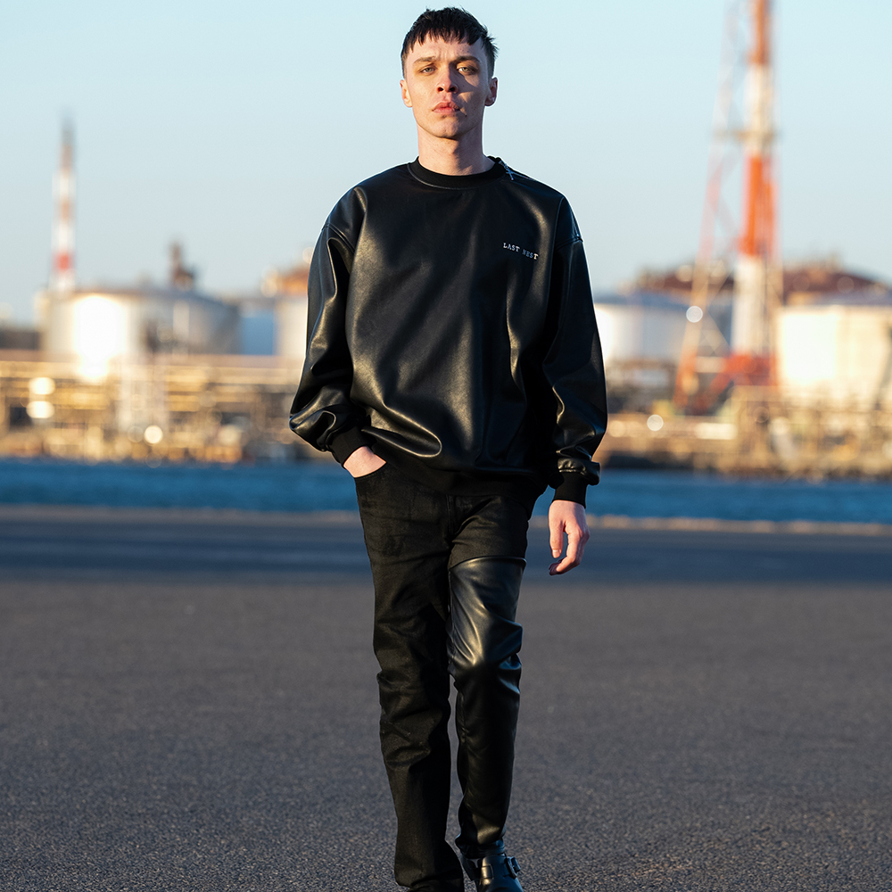 POPUP限定・未使用　LAST NEST　ラストネスト　別注 スウェット　M LAST NEST(ラストネスト)商品ページ - Faux Leather Crewneck