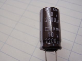 KMG10VB2200(10V2200μ) 10x20mm