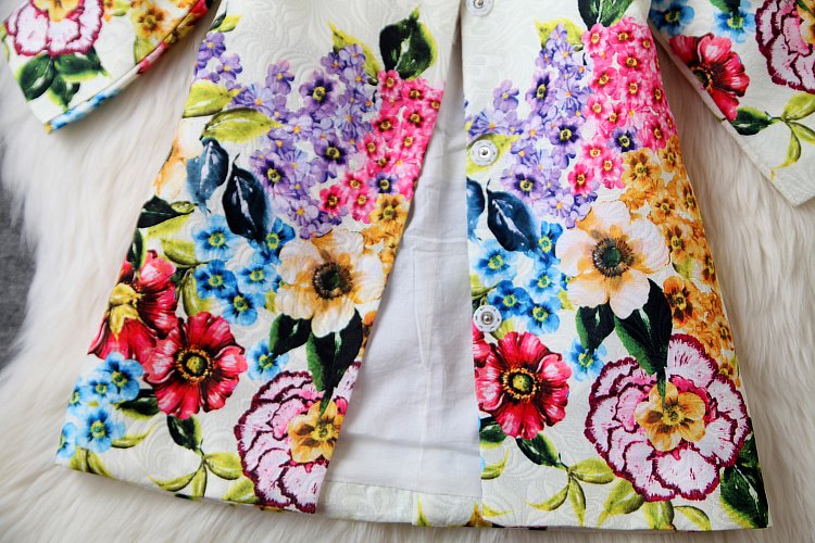 高品質アパレル　子供コート　清楚可愛い　花柄　綺麗ワンピース　ジャカード　ファッションアパレル　onepiece 　花柄ワンピース