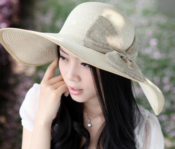 韓国風　レディース日よけ帽子　大きい蝶結び付　麦わら帽子　広つば帽子　ビーチ帽子　紫外線対策　