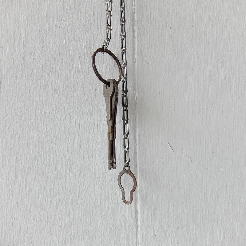 1900's Key & Chain