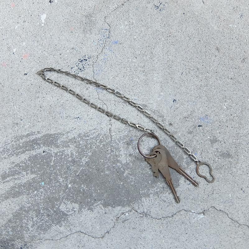 1900's Key & Chain