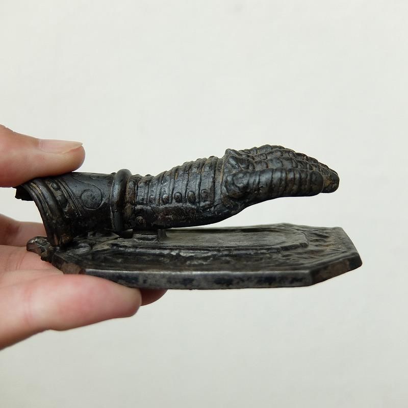 1890's Antique Armor Hand Clip
