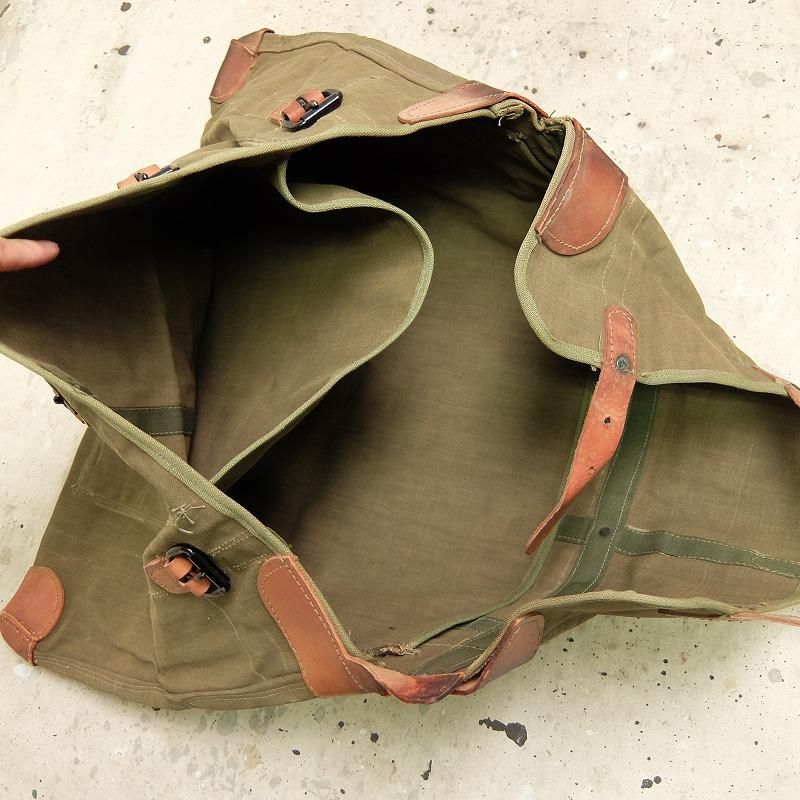 Oiled Canvas Carrying Bag