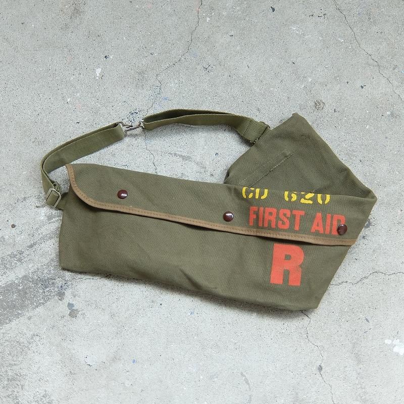 AMERICAN RED CROSS FIRST AID BAG