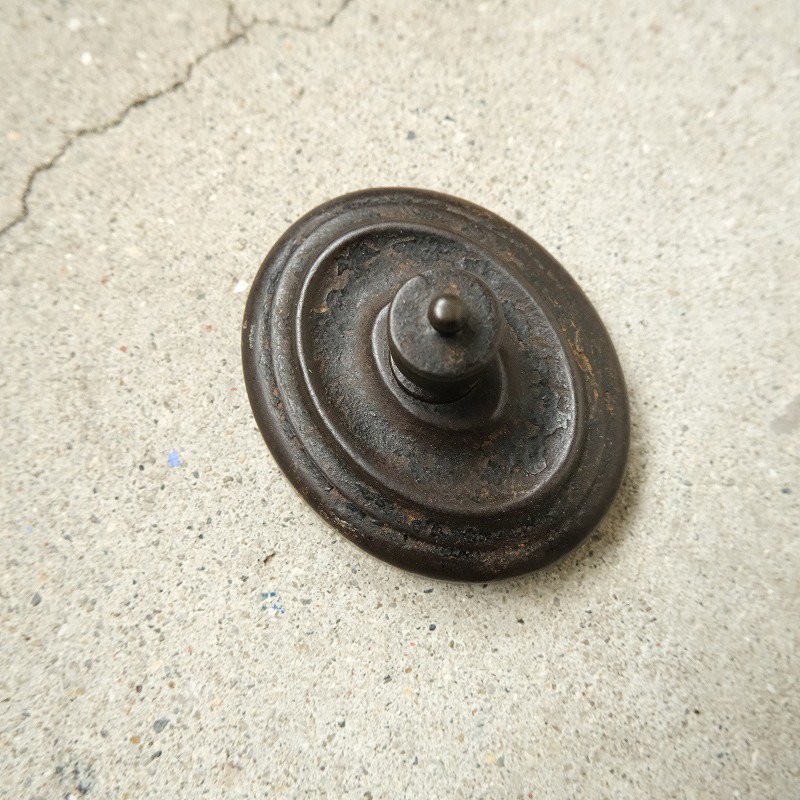 ANTIQUE CAST IRON PAPERWEIGHT