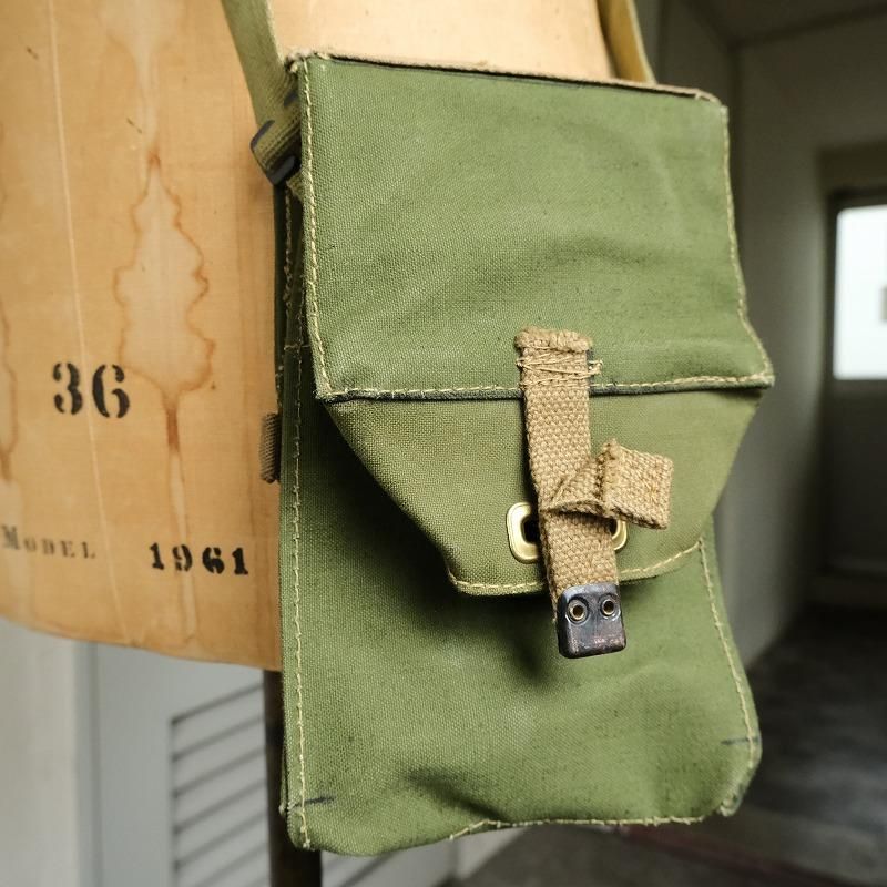 WW2 MILITARY SHOULDER BAG(DEAD STOCK)