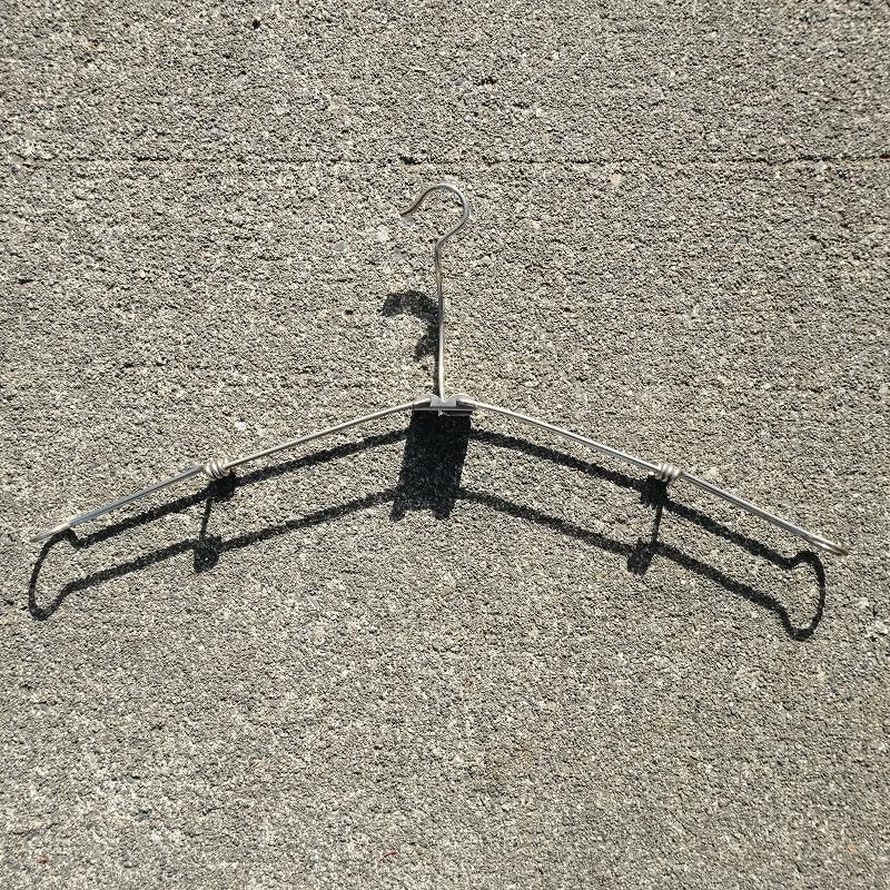 FOLDING TRAVEL HANGER