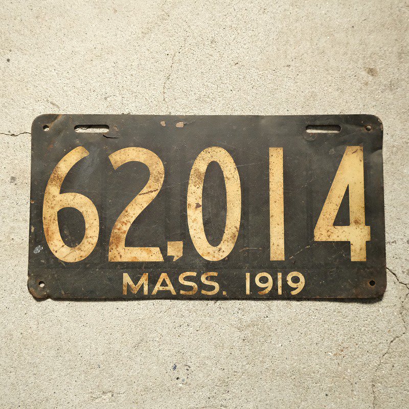 1919 MASSACHUSETTS CAR LICENSE PLATE