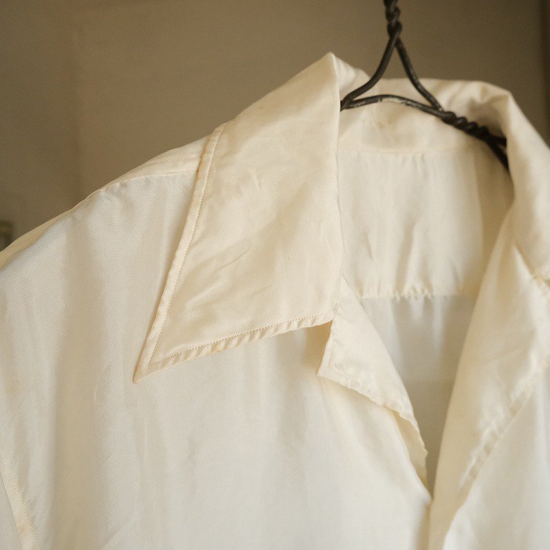 VINTAGE OPEN COLLAR SILK SHIRT