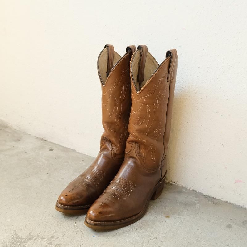 VINTAGE WESTERN BOOTS (8D)