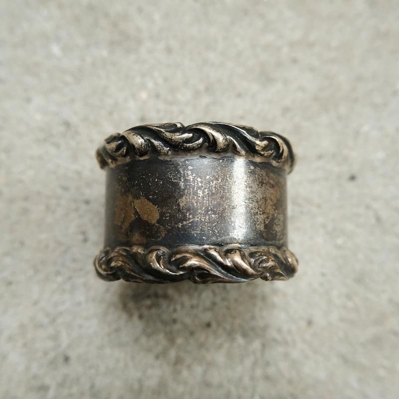 ANTIQUE NAPKIN RING (CJ)