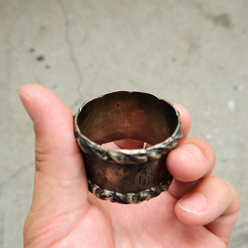 ANTIQUE NAPKIN RING (CJ)