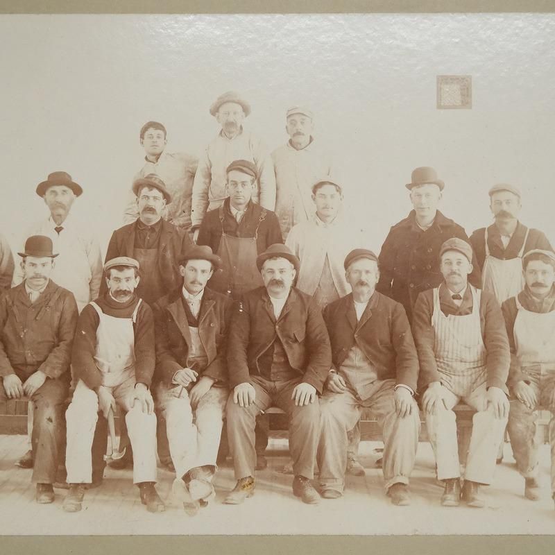 ANTIQUE WORKER PHOTO