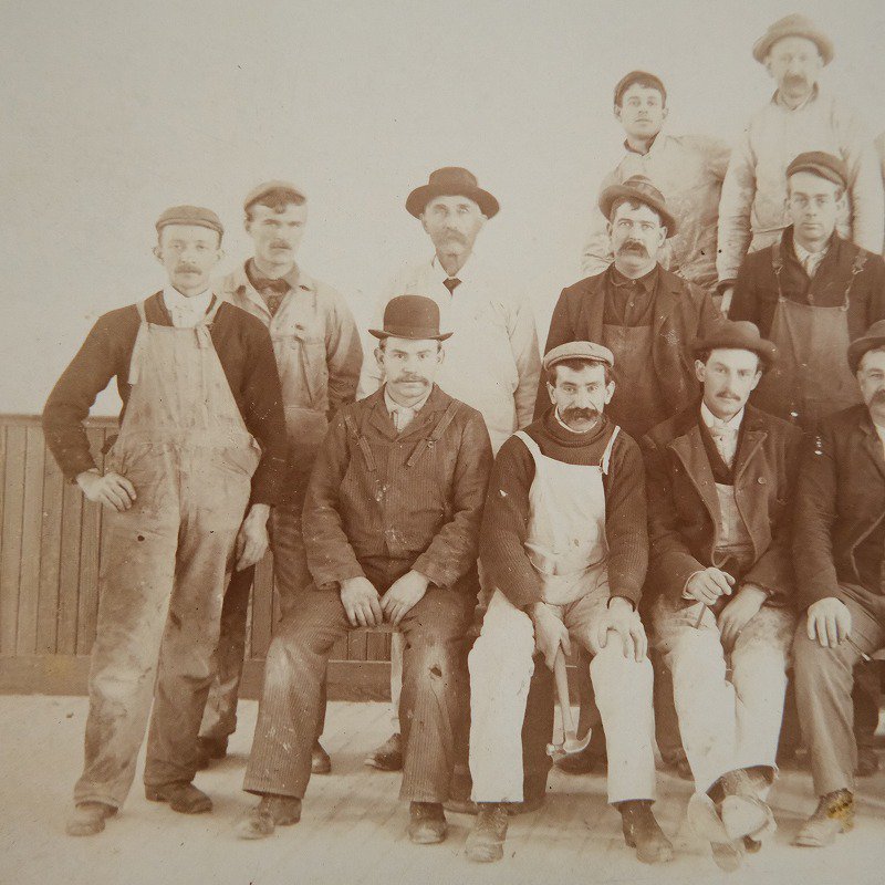 ANTIQUE WORKER PHOTO