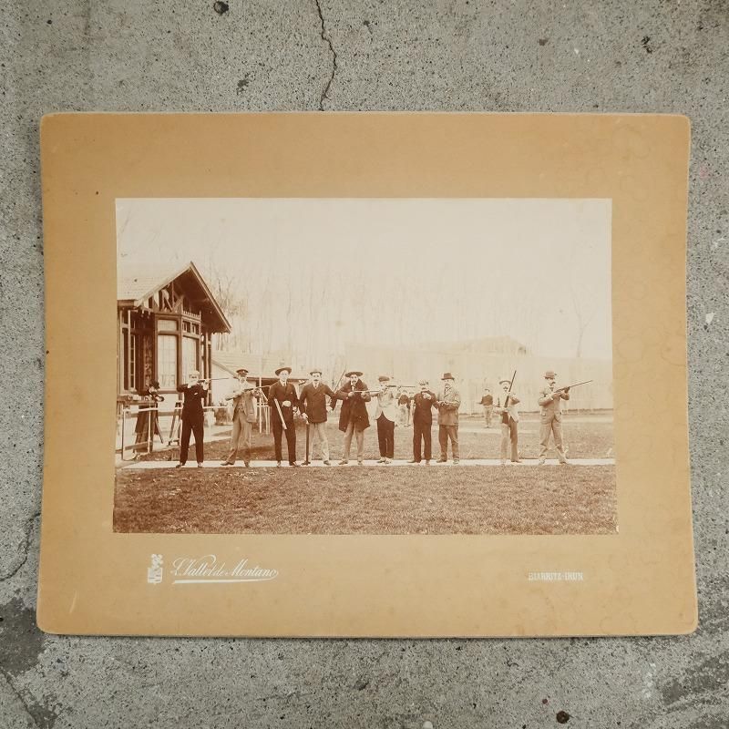 ANTIQUE CLAY SHOOTER PHOTO