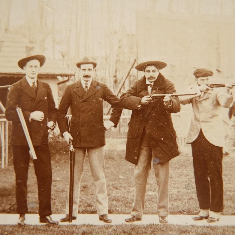 ANTIQUE CLAY SHOOTER PHOTO