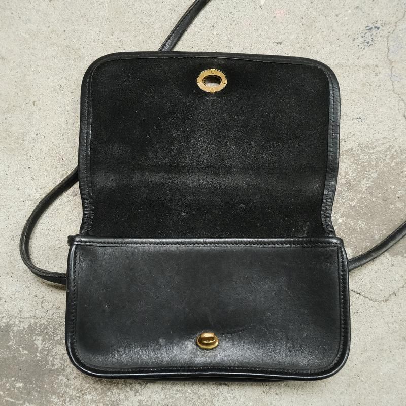 OLD COACH LEATHER SHOULDER BAG