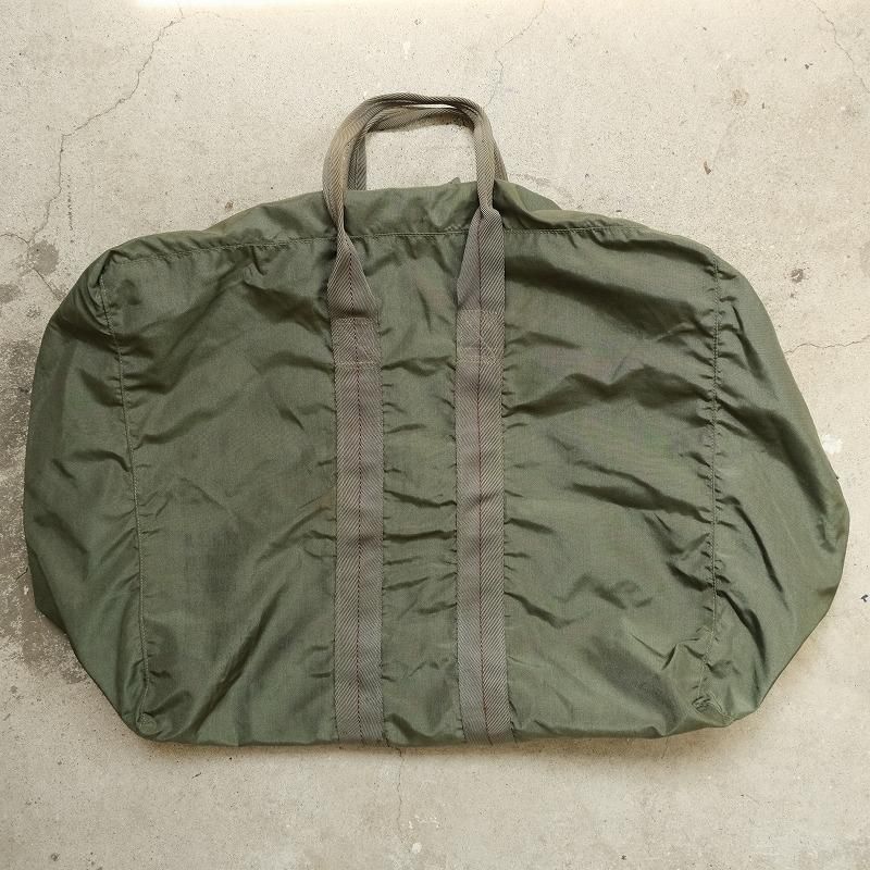 1968年製 パラシュートパック オリーブドラブ 1968年製 パラシュート 1968年製 パラシュートパック オリーブドラブ 1968年製 パラシュート