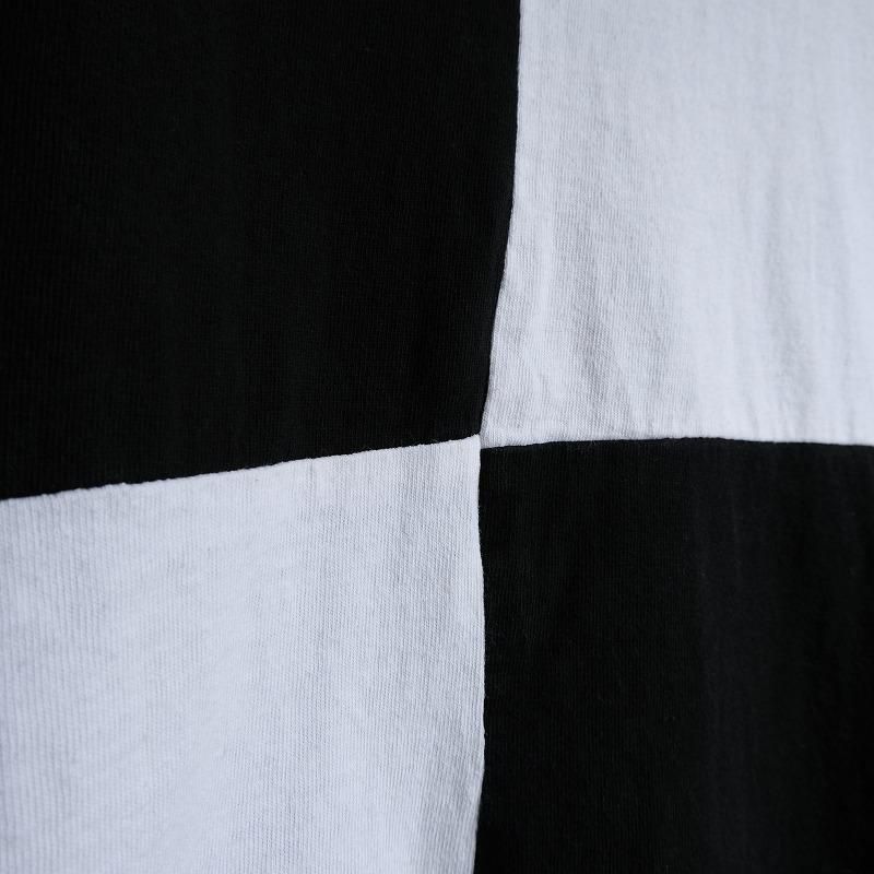 BLACK WHITE T-SHIRT