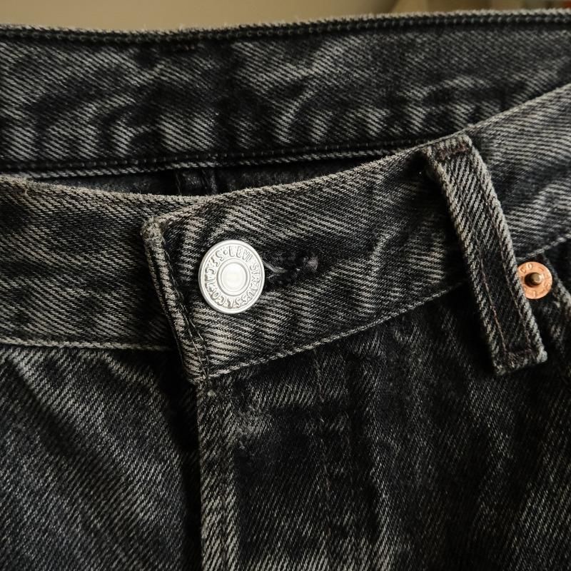 LEVI'S 501 CUT OFF BLACK DENIM PANTS