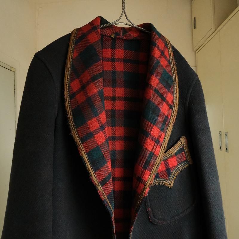 ANTIQUE WOOL SMOKING JACKET