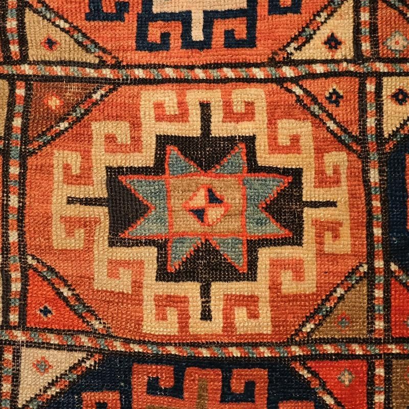 1900's ANTIQUE CAUCASIAN RUG