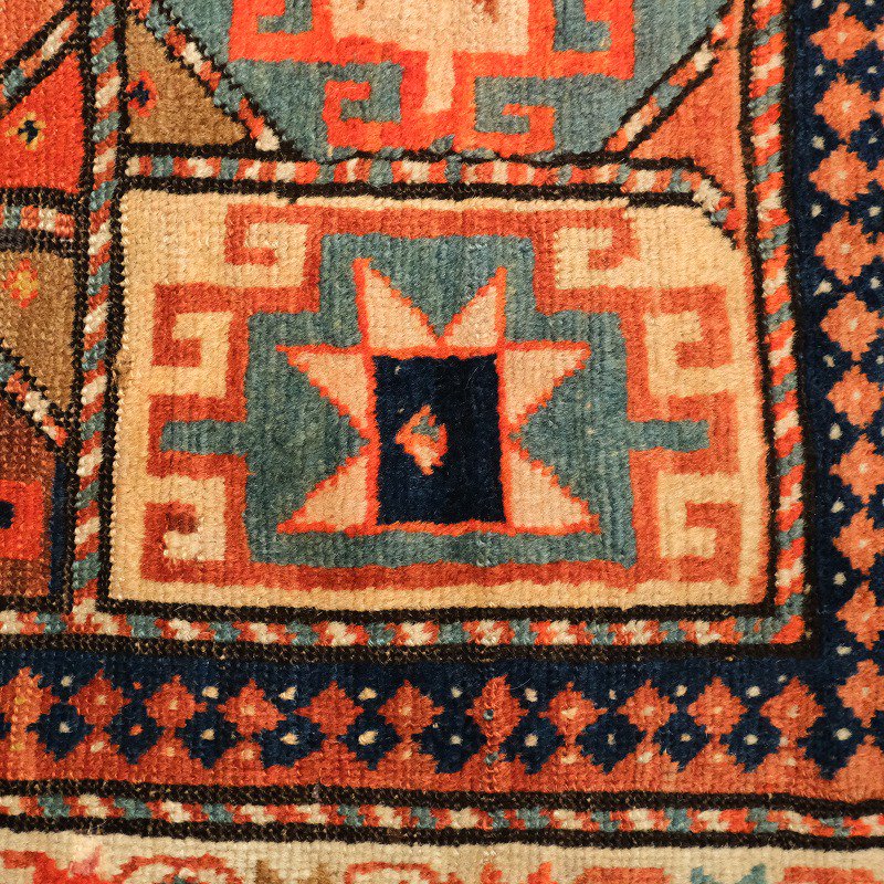 1900's ANTIQUE CAUCASIAN RUG