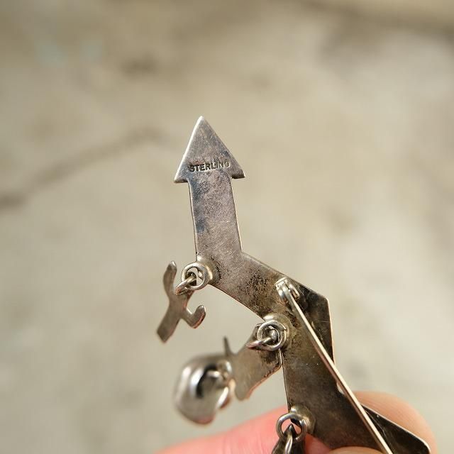 NAVAJO STERLING ARROW PIN