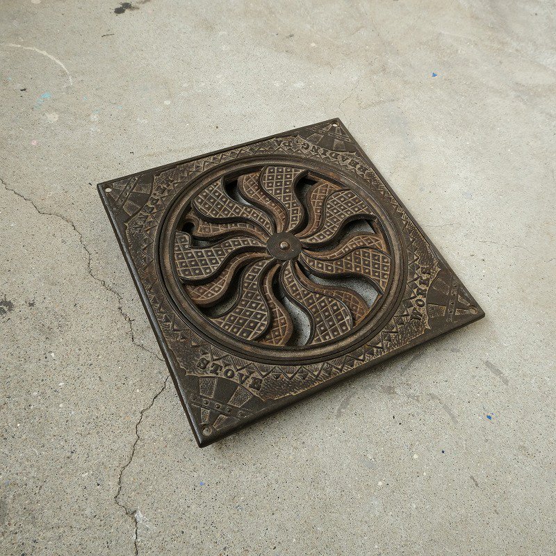 1890's〜 MT.PENN STOVE WORKS CAST IRON STOVE AIR VENT COVER
