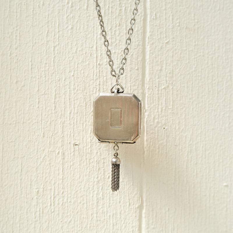 1910's ART DECO LOCKET PENDANT