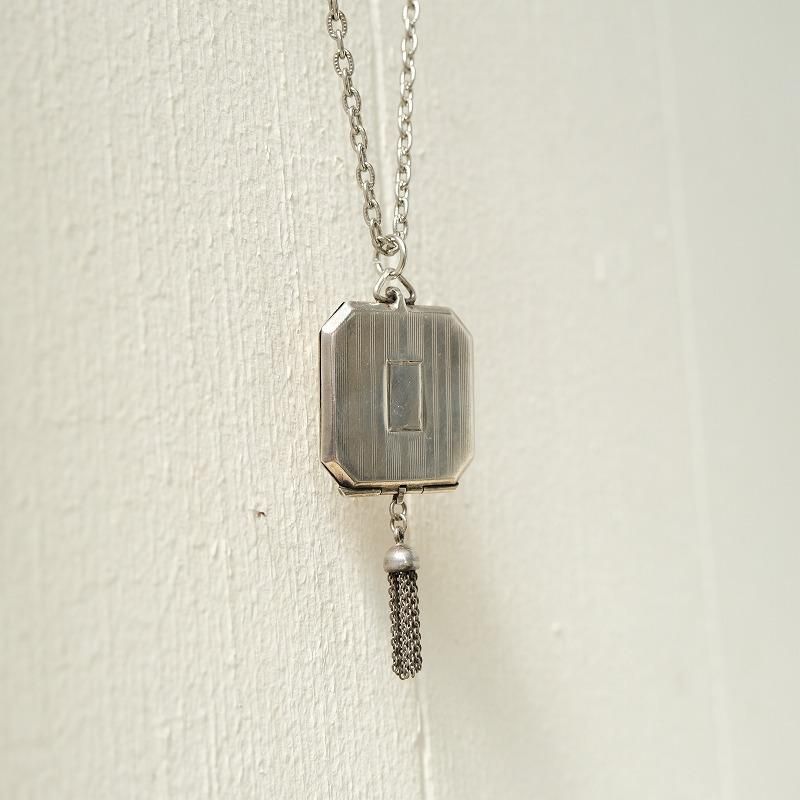 1910's ART DECO LOCKET PENDANT