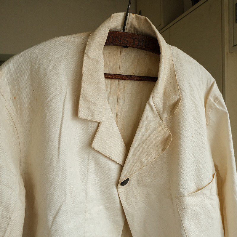 1900's WHITE COTTON SHORT SACK COAT