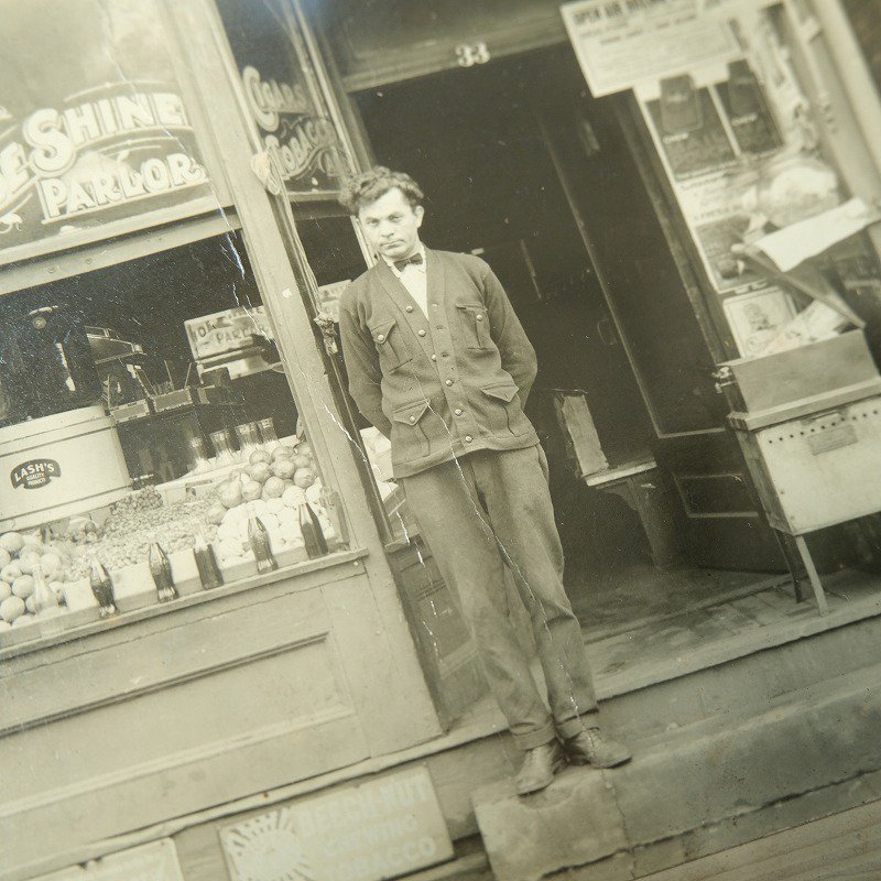 1930's GENERAL STORE PHOTO