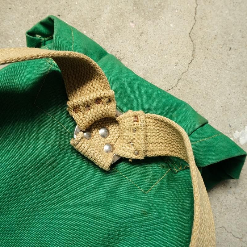 1950's GREEN CANVAS BACK PACK