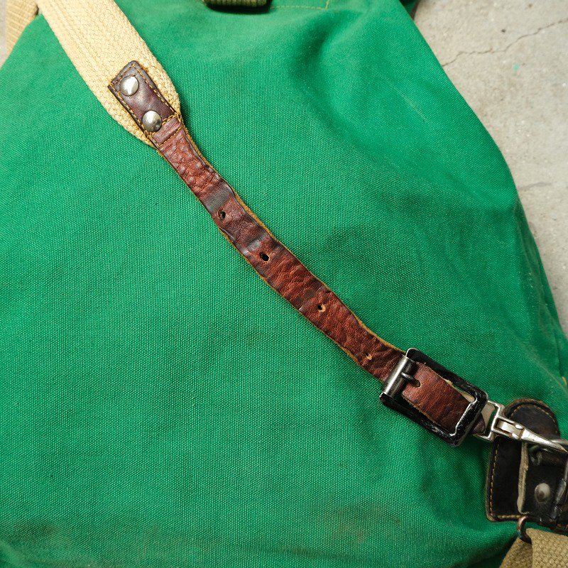 1950's GREEN CANVAS BACK PACK